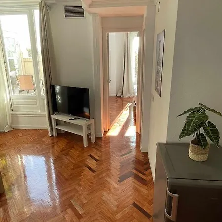Apartamento Con Terraza Y Vistas Alcalaretiro Madrid Exterior photo