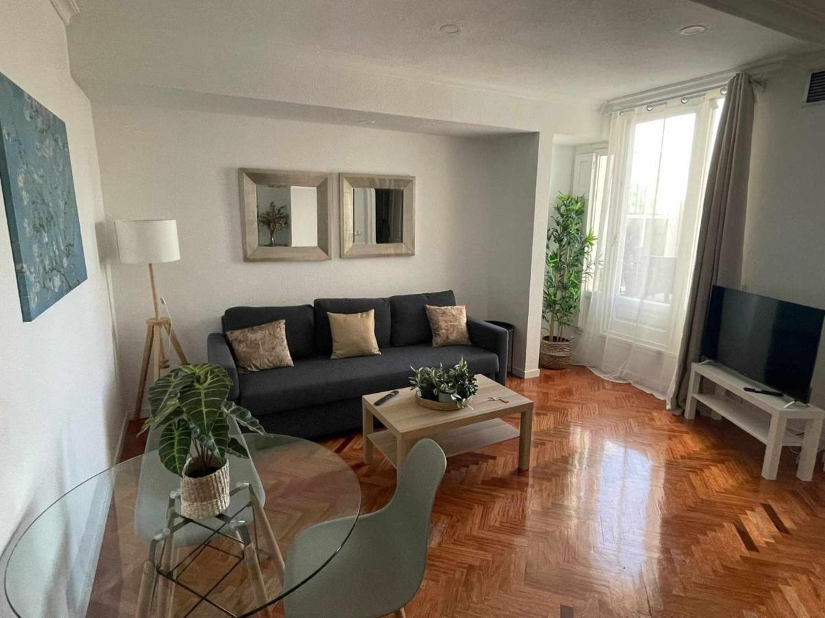 Con Terraza Y Vistas Alcalaretiro Appartamento